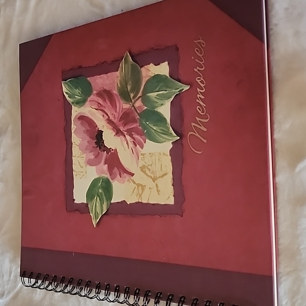 SCRAPBOOK  " MEMORIES " MARTIN DESIGNS.